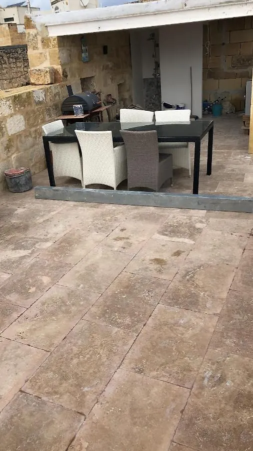 Δωμάτια σε οικογενειακή κατοικία Luxury Room In Gharghur